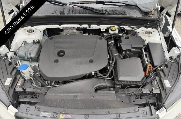 2024 Volvo XC40 B5 AWD Plus Dark Theme