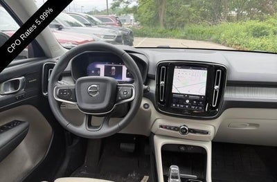 2024 Volvo XC40 B5 AWD Plus Dark Theme