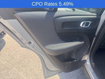 2024 Volvo XC40 B5 AWD Plus Dark Theme