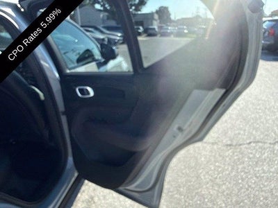 2024 Volvo XC40 B5 AWD Plus Dark Theme