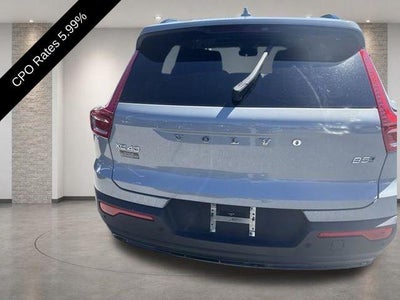 2024 Volvo XC40 B5 AWD Plus Dark Theme