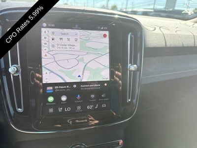 2024 Volvo XC40 B5 AWD Plus Dark Theme