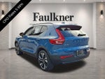 2025 Volvo XC40 B5 AWD Ultra Dark Theme