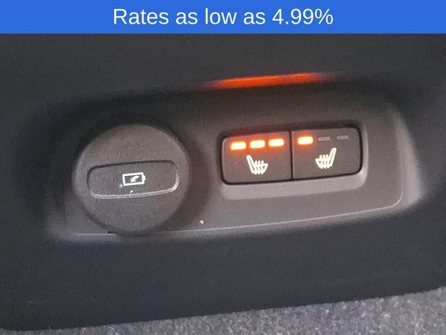 2023 Volvo XC40 B5 AWD Plus Bright Theme