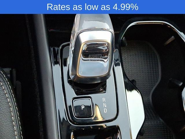 2023 Volvo XC40 B5 AWD Plus Bright Theme