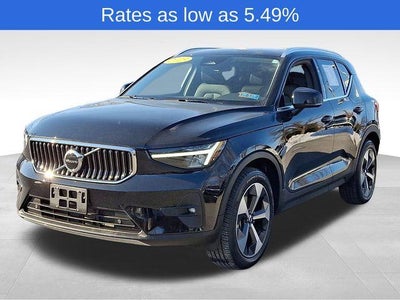 2023 Volvo XC40 B5 AWD Plus Bright Theme