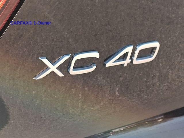 2023 Volvo XC40 B5 AWD Plus Bright Theme