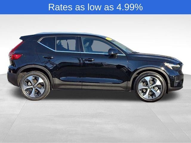2023 Volvo XC40 B5 AWD Plus Bright Theme