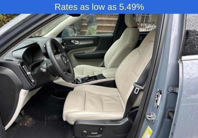 2023 Volvo XC40 B5 AWD Plus Bright Theme