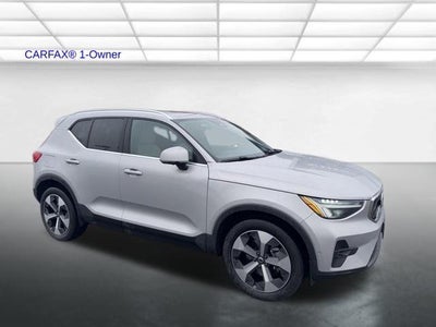 2023 Volvo XC40 B5 AWD Plus Bright Theme