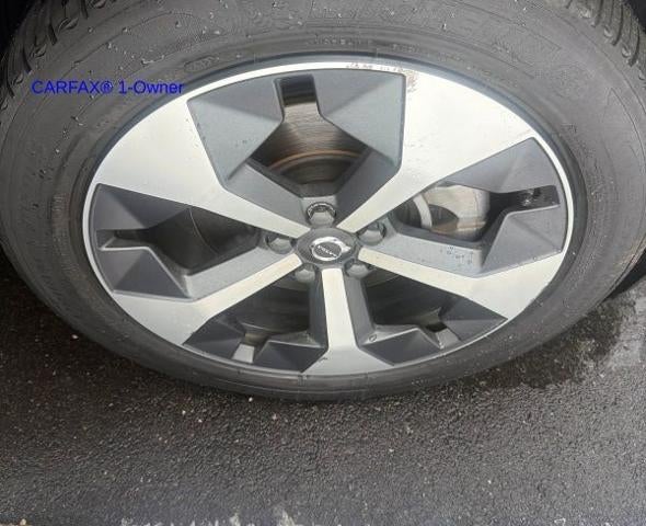 2023 Volvo XC40 B5 AWD Plus Bright Theme