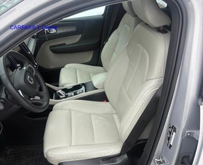 2023 Volvo XC40 B5 AWD Plus Bright Theme