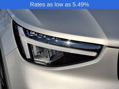 2023 Volvo XC40 B5 AWD Plus Dark Theme