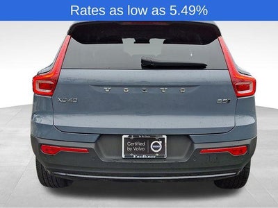 2023 Volvo XC40 B5 AWD Plus Dark Theme