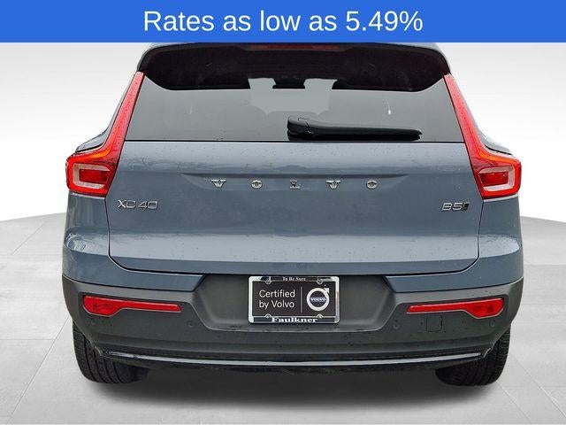 2023 Volvo XC40 B5 AWD Plus Dark Theme