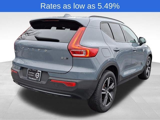 2023 Volvo XC40 B5 AWD Plus Dark Theme