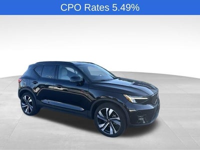2023 Volvo XC40 B5 AWD Plus Dark Theme