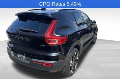 2023 Volvo XC40 B5 AWD Plus Dark Theme