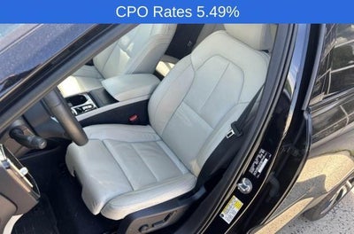 2023 Volvo XC40 B5 AWD Plus Dark Theme