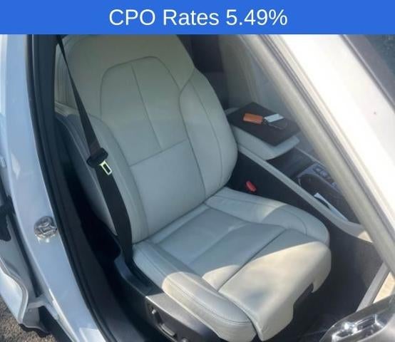 2023 Volvo XC40 B5 AWD Plus Dark Theme