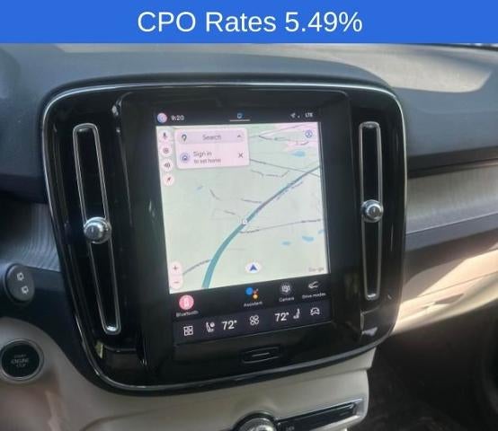 2023 Volvo XC40 B5 AWD Plus Dark Theme