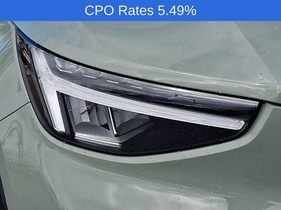 2023 Volvo XC40 B5 AWD Plus Dark Theme