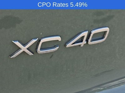 2023 Volvo XC40 B5 AWD Plus Dark Theme