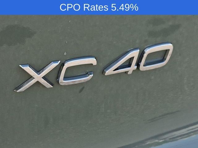 2023 Volvo XC40 B5 AWD Plus Dark Theme