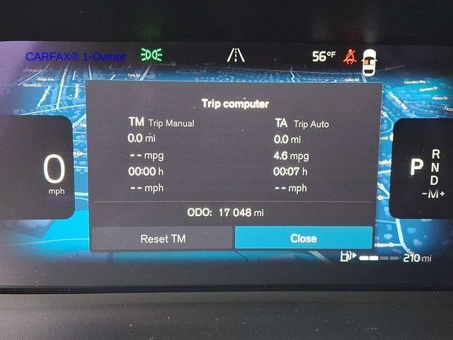 2023 Volvo XC40 B5 AWD Plus Dark Theme