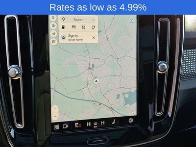 2023 Volvo XC40 B5 AWD Plus Dark Theme