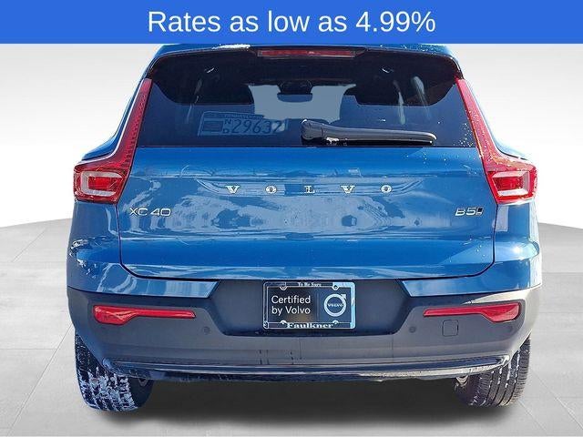 2023 Volvo XC40 B5 AWD Plus Dark Theme