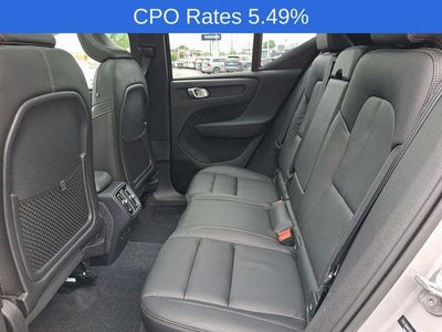 2023 Volvo XC40 B5 AWD Plus Dark Theme