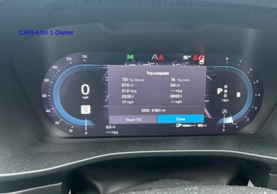 2023 Volvo XC40 B5 AWD Plus Dark Theme