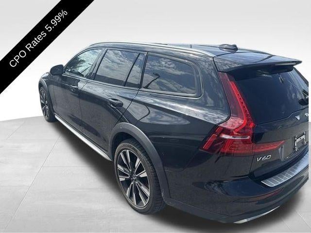 2024 Volvo V60 Cross Country B5 AWD Ultimate
