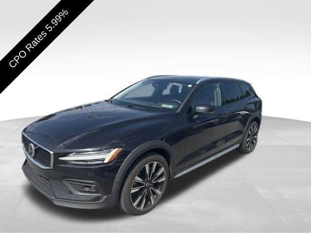 2024 Volvo V60 Cross Country B5 AWD Ultimate