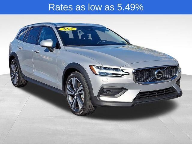2025 Volvo V60 Cross Country B5 AWD Plus