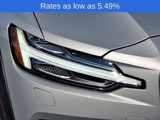 2025 Volvo V60 Cross Country B5 AWD Plus