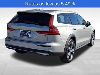 2025 Volvo V60 Cross Country B5 AWD Plus