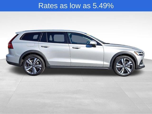 2025 Volvo V60 Cross Country B5 AWD Plus