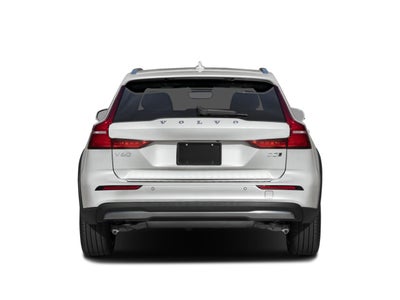 2025 Volvo V60 Cross Country B5 AWD Plus