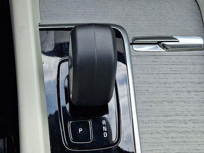 2025 Volvo XC60 B5 AWD Plus