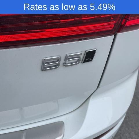 2025 Volvo XC60 B5 AWD Ultra