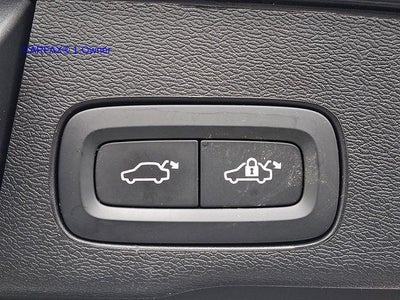 2025 Volvo XC60 B5 AWD Ultra