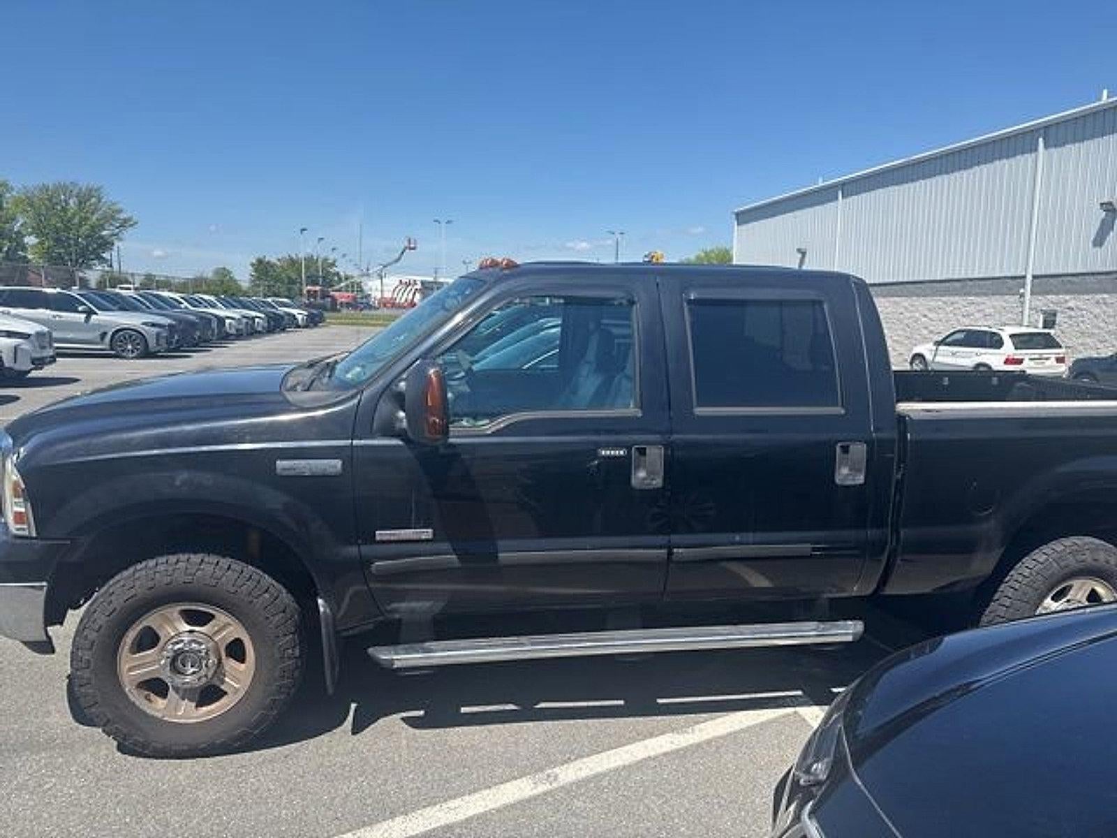 2005 Ford Super Duty F-350 SRW Lariat