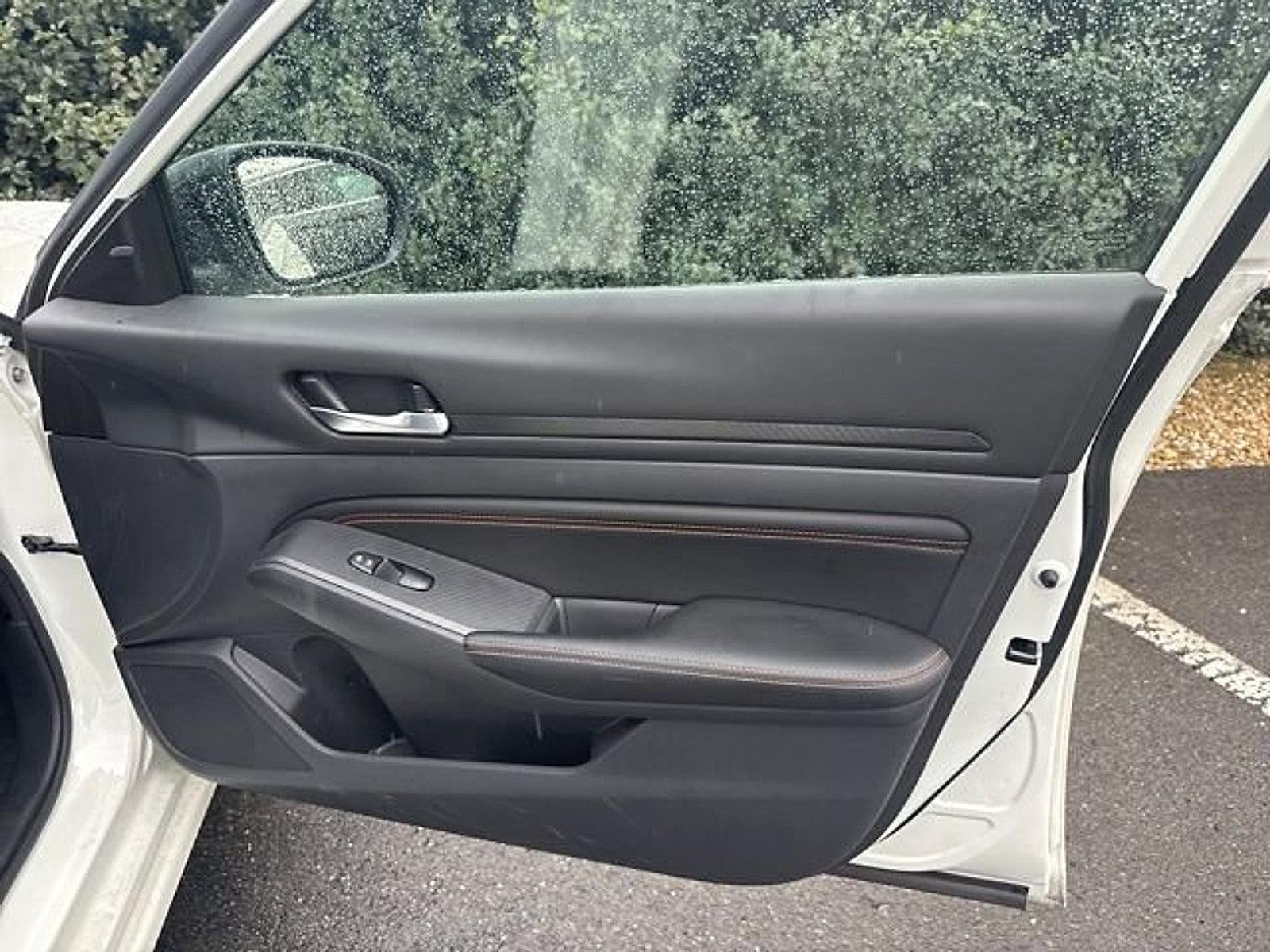 2022 Nissan Altima 2.5 SR AWD Sedan