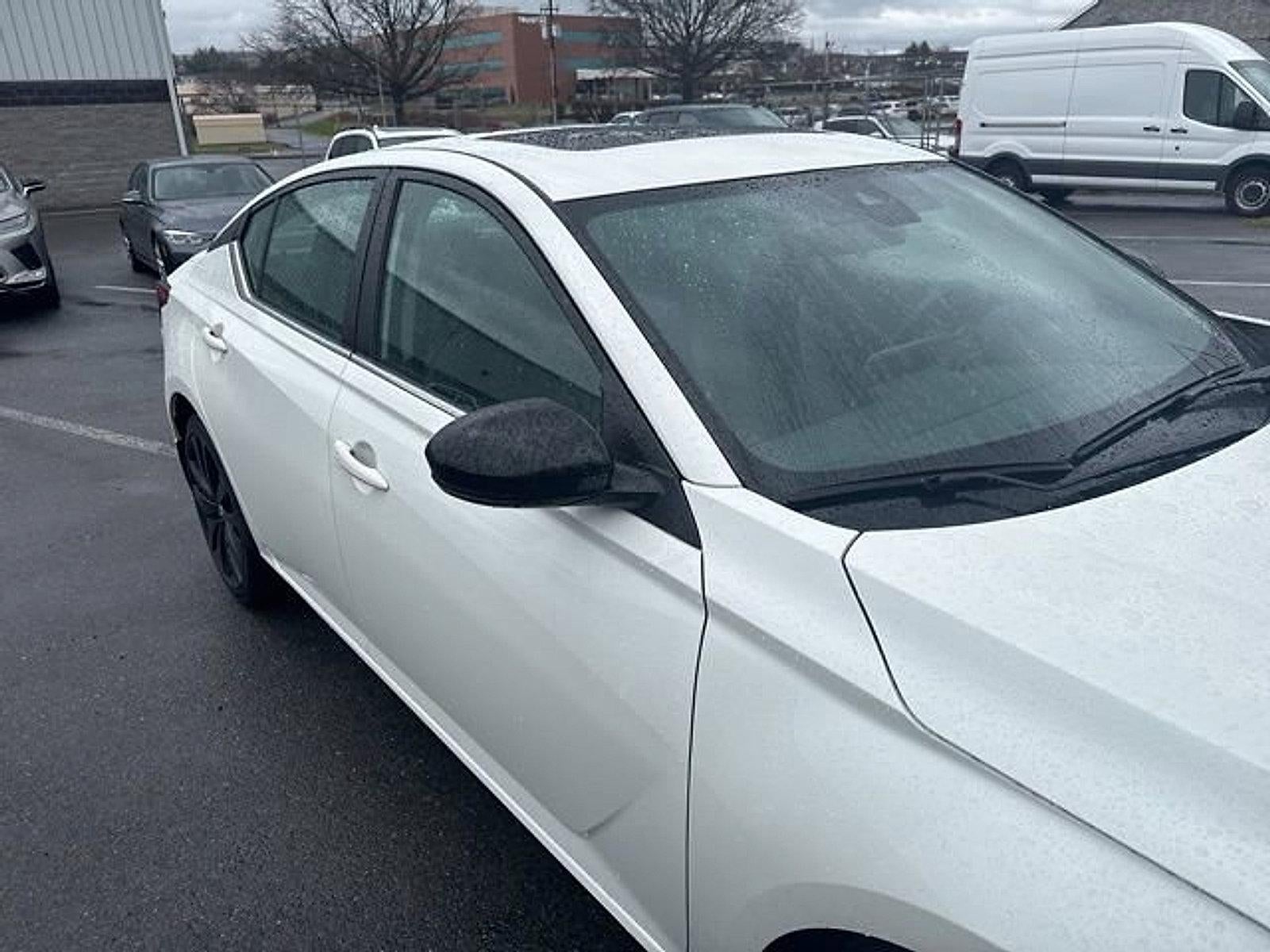 2022 Nissan Altima 2.5 SR AWD Sedan