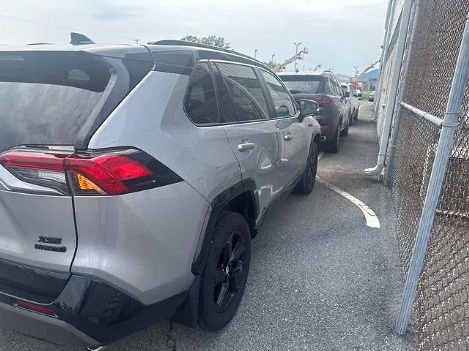 2019 Toyota RAV4 Hybrid XSE AWD (Natl)