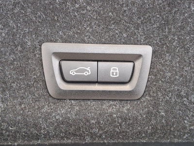 2025 BMW 330i xDrive Sedan