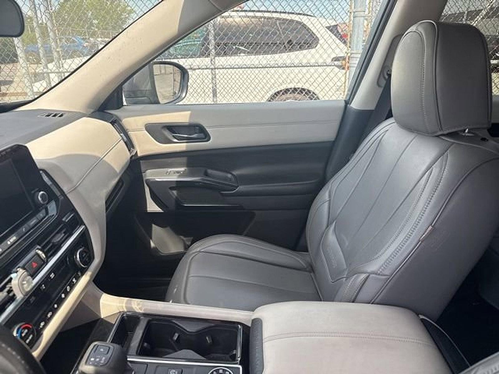 2023 Nissan Pathfinder SV 4WD