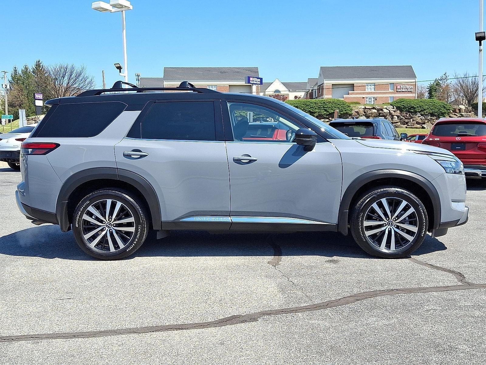 2025 Nissan Pathfinder Platinum 4WD